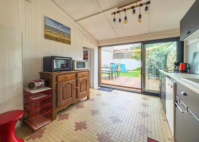 Agreable Maison De - Quartier Arago - 5 Personnes レ・サ​​ーブル・ドロンヌ